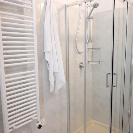 Konukevi Fiore Salerno